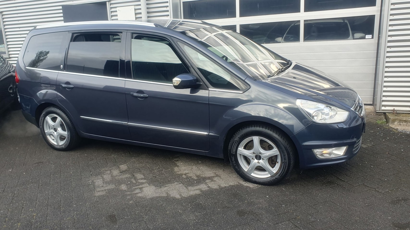 Ford Galaxy - 2.0 SCTi Titanium 7 persoon AUTOMAAT - AutoWereld.nl