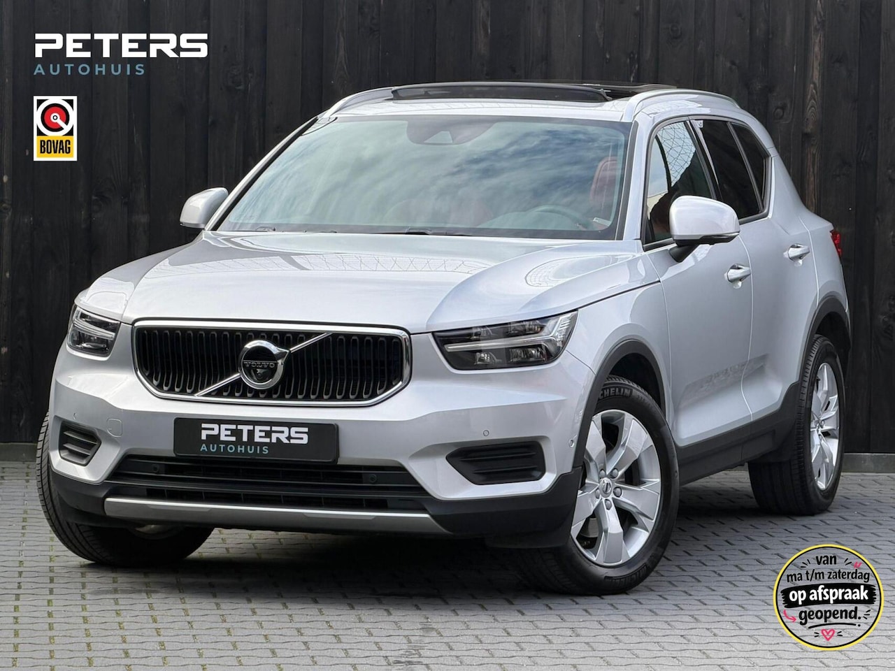 Volvo XC40 - 2.0 T4 190PK| Panodak| Leer| Keyless| Pilot| H&K - AutoWereld.nl
