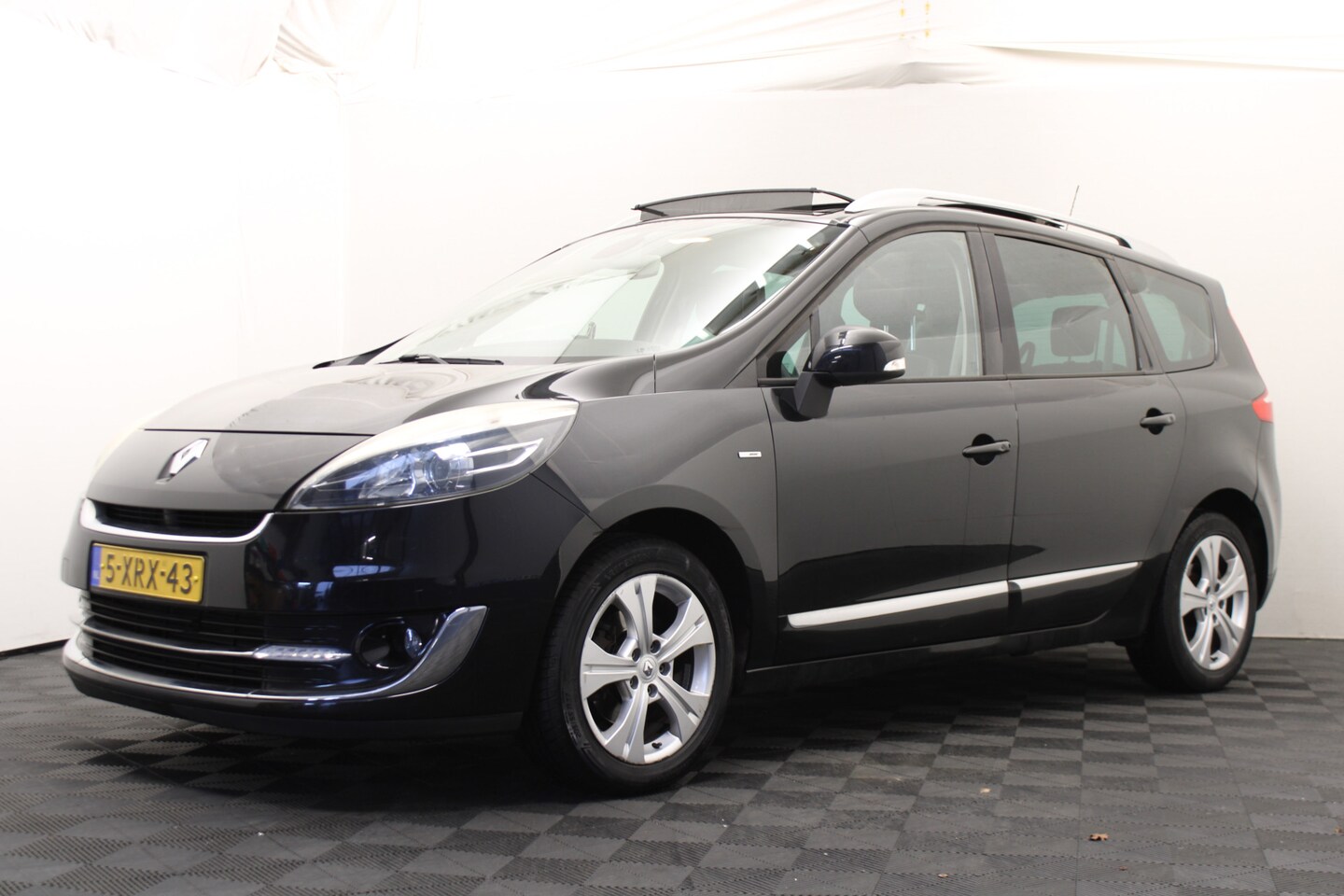 Renault Grand Scénic - 1.2 TCe Bose 7p. 1.2 TCe Bose 7p. |Pano| - AutoWereld.nl