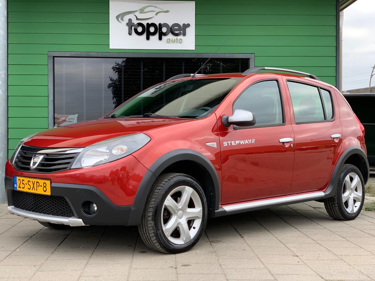 Dacia Sandero Stepway - 1.6 | Elektrische Ramen | Airco | Nieuwe APK | - AutoWereld.nl