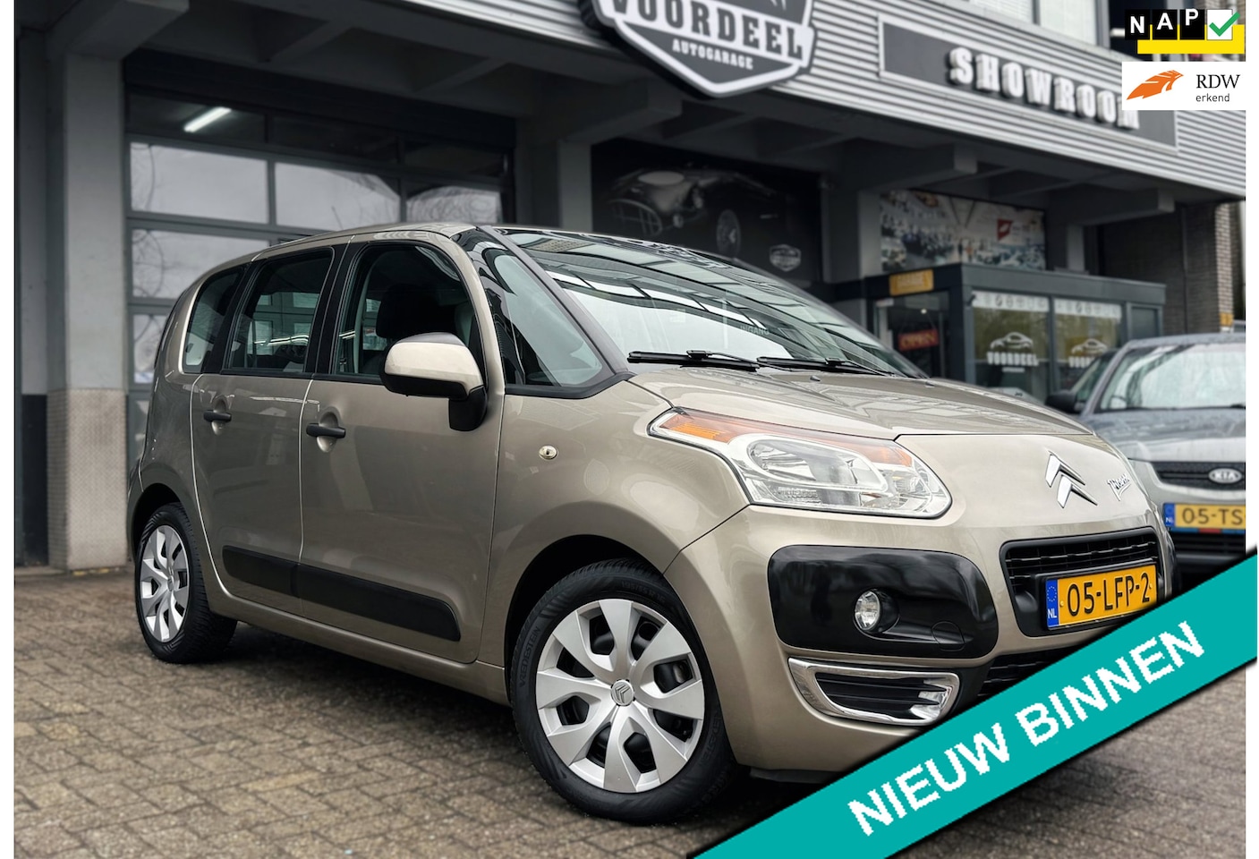 Citroën C3 Picasso - 1.4 VTi Aura | 1E EIGENAAR | AIRCO | CRUISE | TREKHAAK | NAP | APK. - AutoWereld.nl