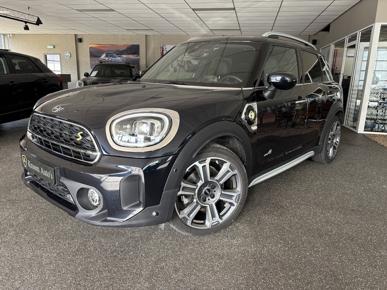 MINI Countryman - Cooper S E ALL4 MINI Yours 5x Leder Panoramadak, Harman Kardon Head up Memory seats - AutoWereld.nl