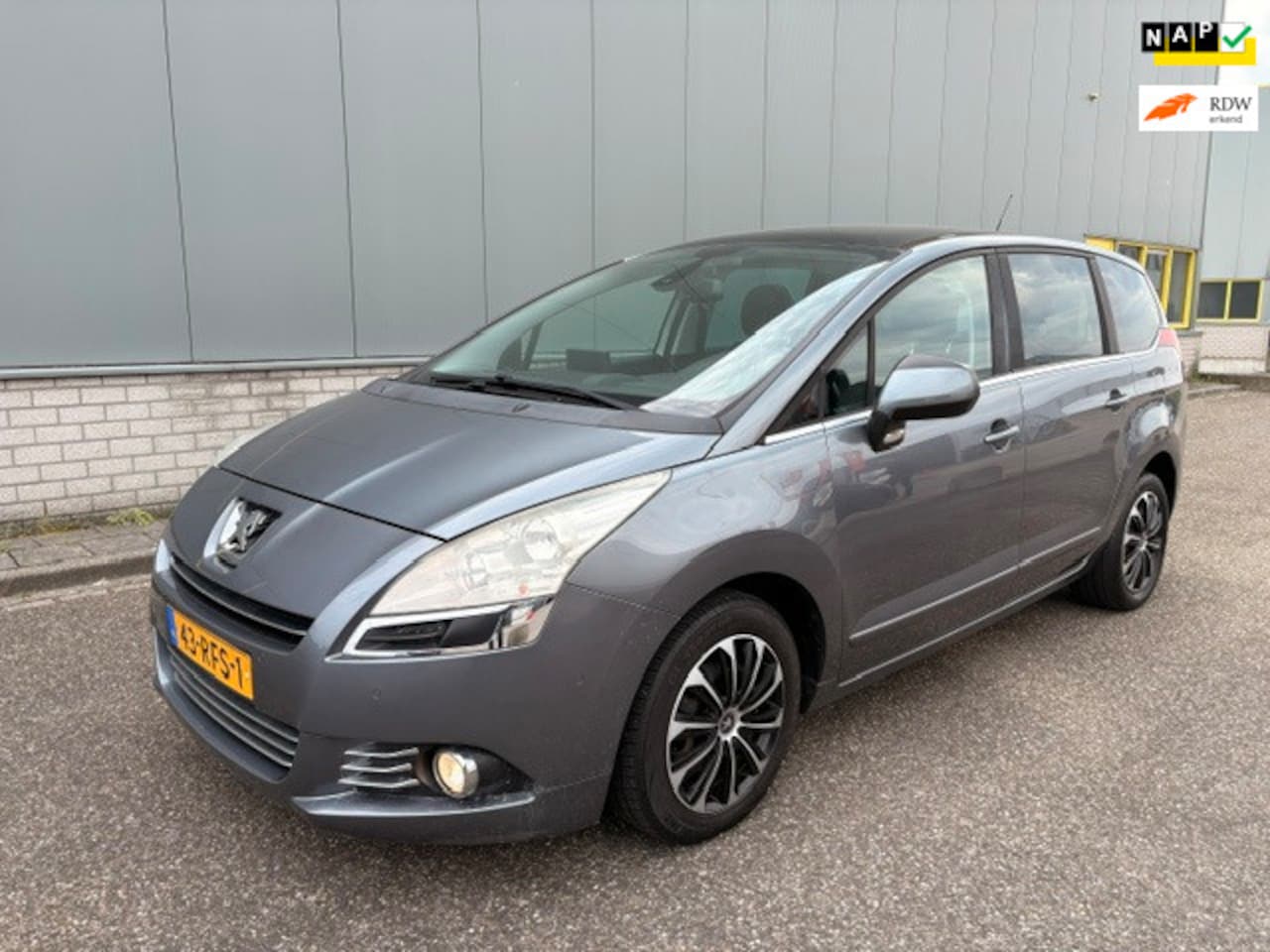Peugeot 5008 - 1.6 16v VTi ST 88 Kw/ 120 pk - AutoWereld.nl
