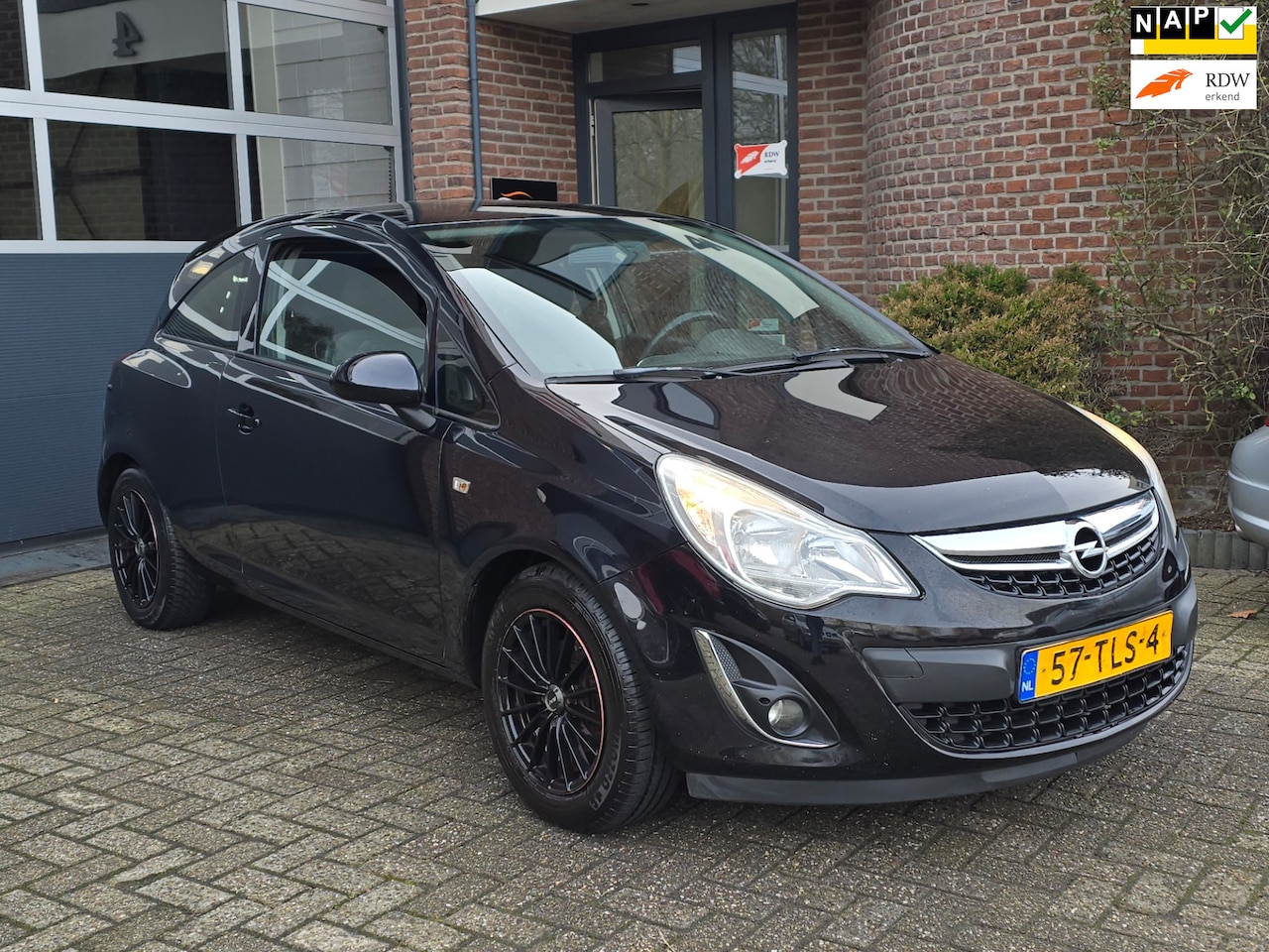 Opel Corsa - 1.3 CDTi EcoFlex S/S Edition Diesel |Navi - AutoWereld.nl