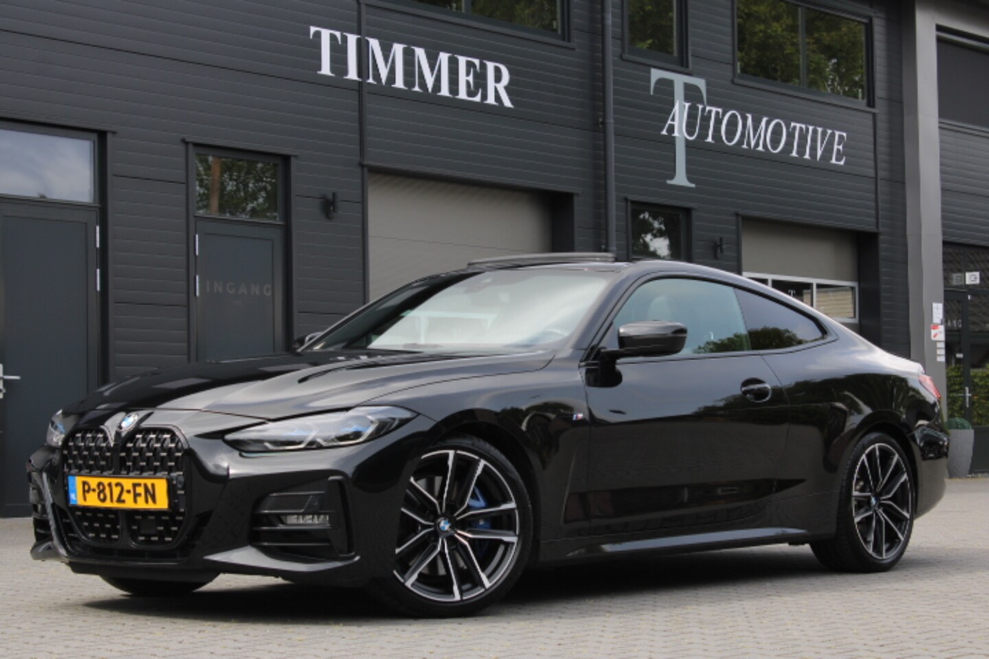 BMW 4-serie Coupé - 420i High Executive - M Sport - Schuif kanteldak - Laserlight - 19 Inch - ACC - Nederlands - AutoWereld.nl