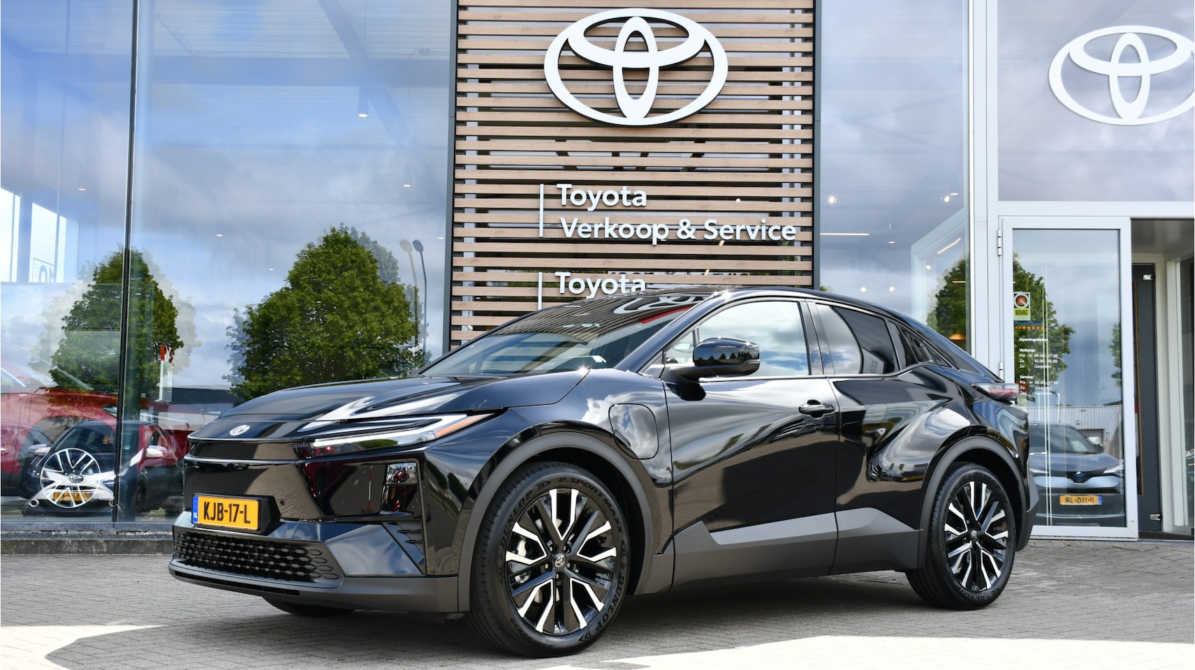 Toyota C-HR - First Edition 77 kWh automaat 224pk | 20" Lichtmetalen velgen | Elektrische kofferbak | Sn - AutoWereld.nl