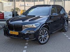 BMW X5 - XDrive45e High Executive / M-Pakket / Luchtvering / Trekhaak