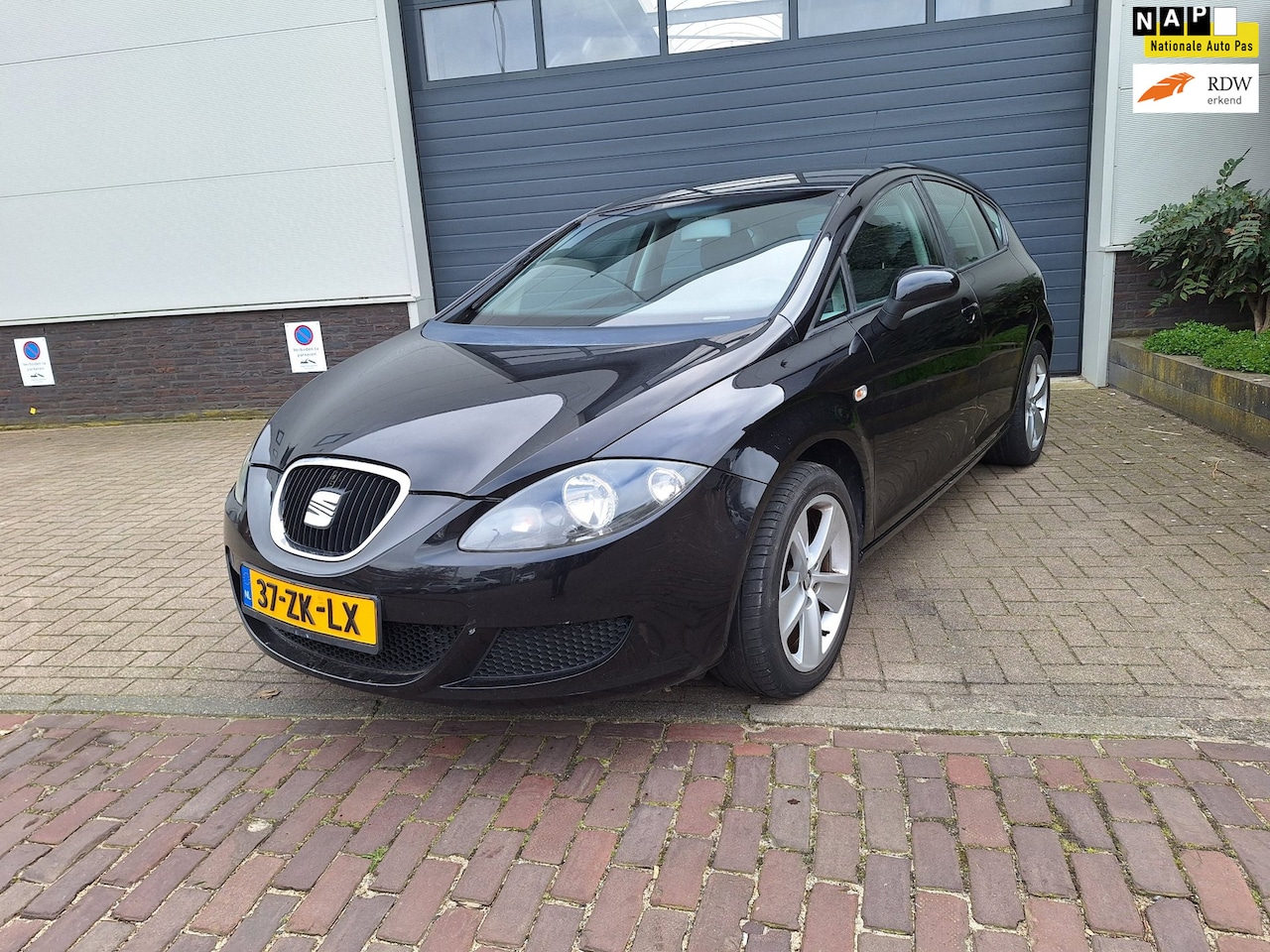 SEAT Leon - | 1.6 Reference | Airco | 2e eigenaar | - AutoWereld.nl