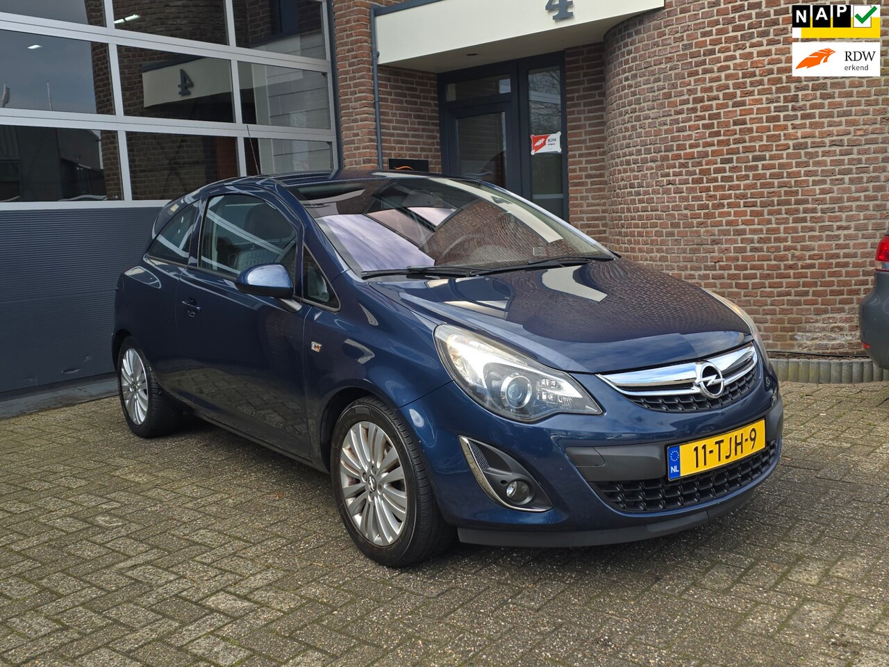 Opel Corsa - 1.4-16V Cosmo Airco |Navi |Cruise |Nap - AutoWereld.nl