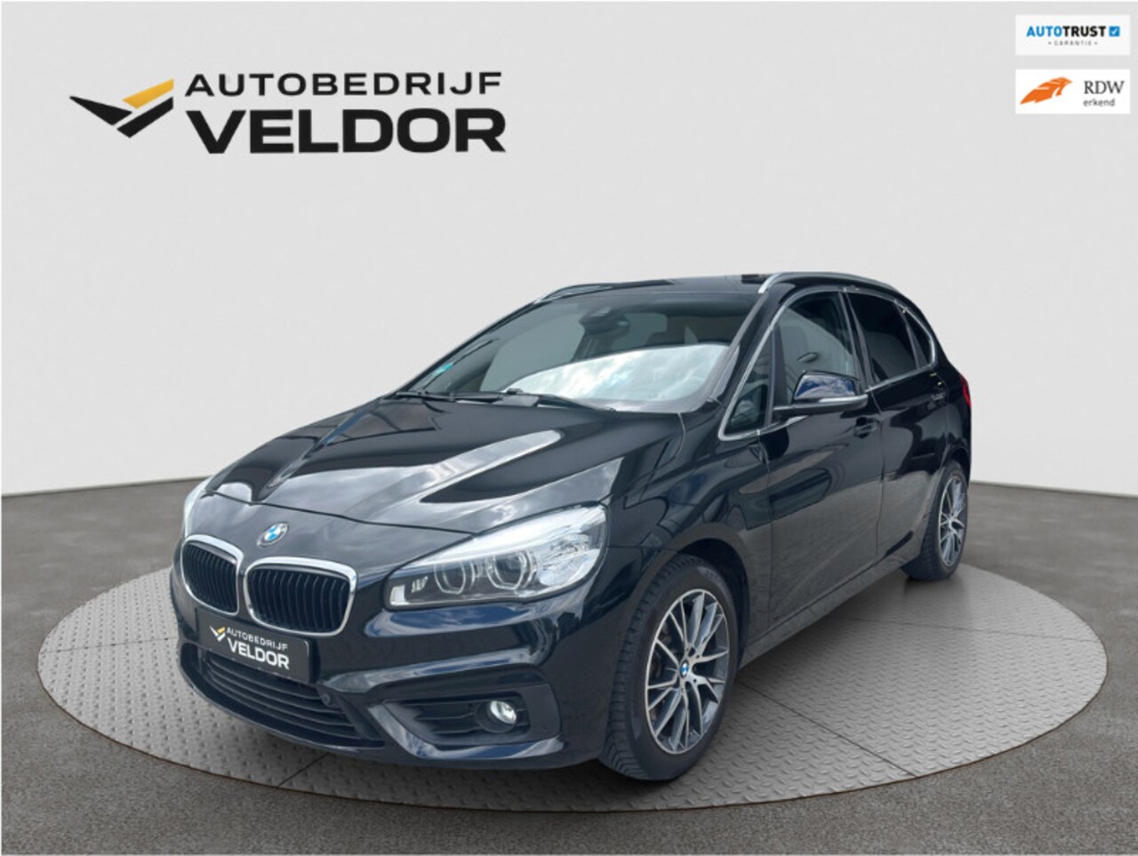 BMW 2-serie Active Tourer - 225i High Executive Pano/Camera/Headup/Keyless/Stuurvw - AutoWereld.nl