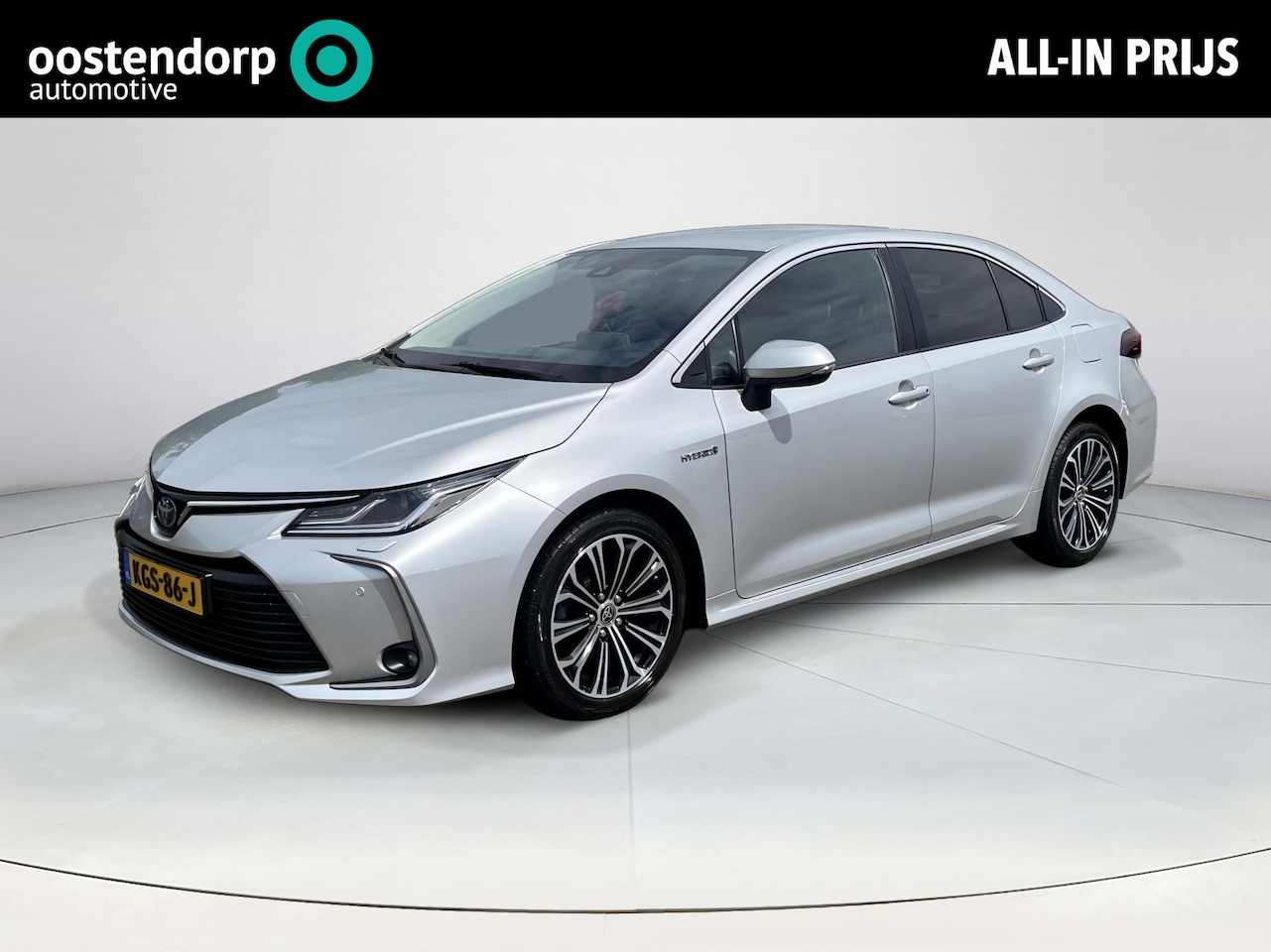 Toyota Corolla - Sedan 1.8 Hybrid Dynamic | Parkeersensoren | Carplay | Stoelverwarming | 17 inch LM-velgen - AutoWereld.nl