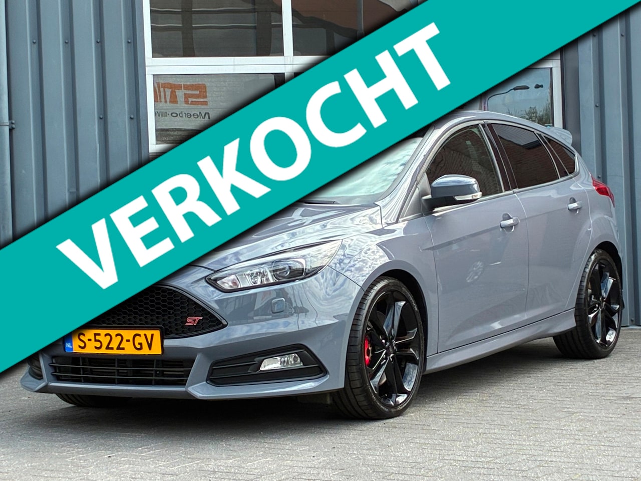 Ford Focus - 2.0 ST Navigatie, Camera, Climate control, Leder, Goed onderhouden! - AutoWereld.nl