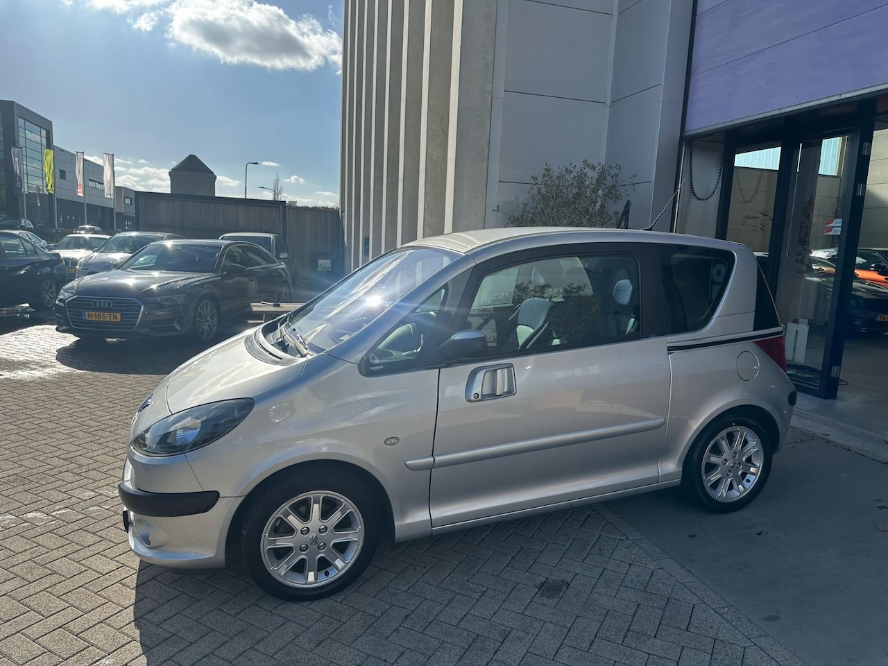 Peugeot 1007 - 1.6-16V Sporty Automaat! NAP! NAVI! INRUIL MOLGELIJK! - AutoWereld.nl