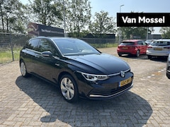 Volkswagen Golf - 1.5 eTSI Style | 150PK Automaat | Privacy Glass | Camera | Sfeerverlichting | Ergo Stoelen