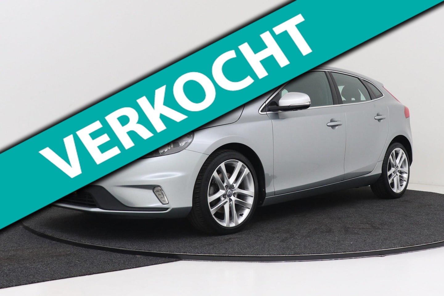 Volvo V40 - 1.6 T2 R-Design | NAP | Navigatie | Alcantara/lederen bekleding | Climate Control | - AutoWereld.nl