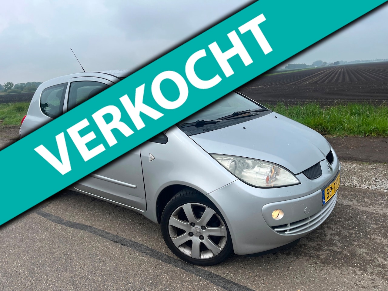 MITSUBISHI COLT