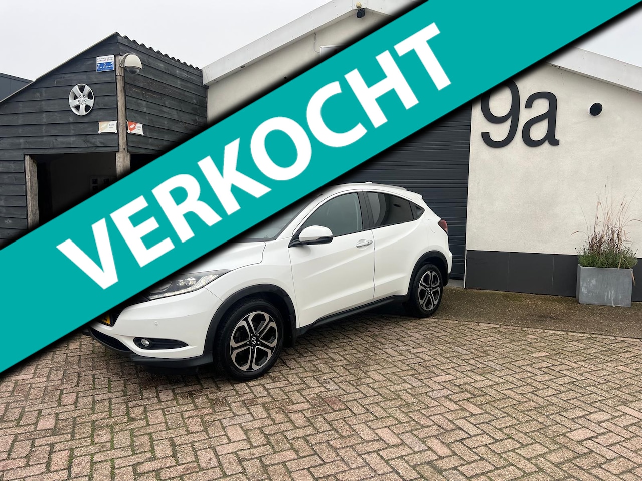 Honda HR-V - 1.5 i-VTEC Executive 1.5 i-VTEC Executive - AutoWereld.nl