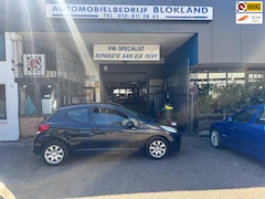 Peugeot 207 - 1.4 XR/ met NAP en een nieuwe APK