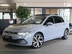 Volkswagen Golf - 8 1.5 eTSI Life 150PK DSG Pano IQ Led Navi ACC PDC Virtual