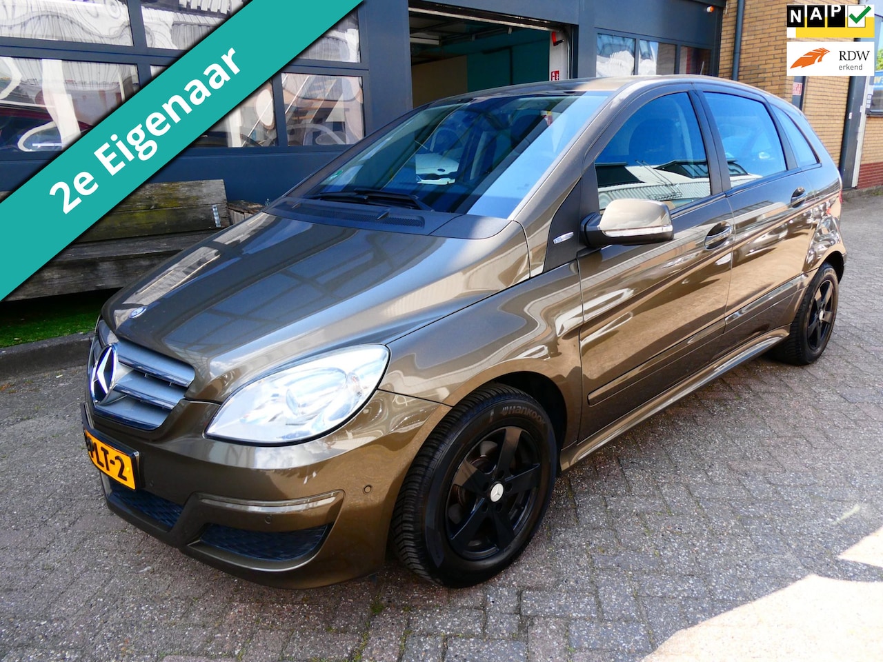 Mercedes-Benz B-klasse - 180 116pk 2e eig. Airco Cruise PDC Trekhaak 1300kg. - AutoWereld.nl