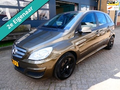 Mercedes-Benz B-klasse - 180 116pk 2e eig. Airco Cruise PDC Trekhaak 1300kg