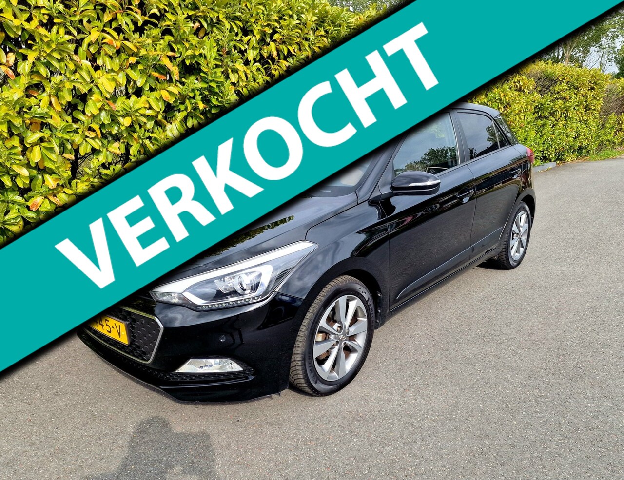Hyundai i20 - 1.2 Zeer luxe uitvoering Clima Pannodak - AutoWereld.nl