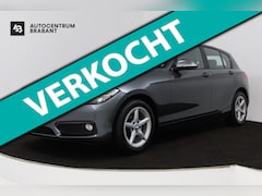 BMW 1-serie - 116i Essential (TREKHAAK, NAVIGATIE, CRUISE CONTROL, PARKEERSENSOREN)