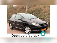 Peugeot 206 - 1.4 XR NIEUWE APK CAMERA CARPLAY LUXE