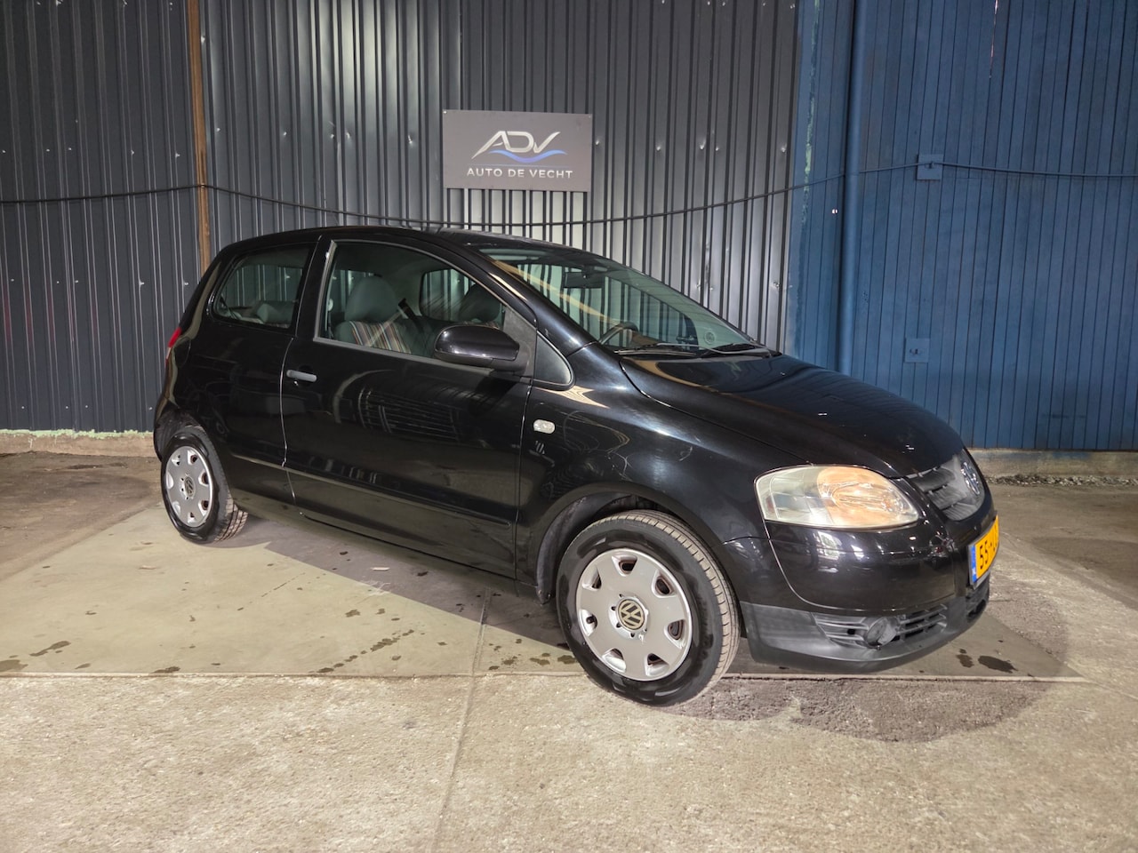 Volkswagen Fox - 1.2 Trendline - LAGE KILOMETERS - RIJD SCHAKELD GOED! - AutoWereld.nl