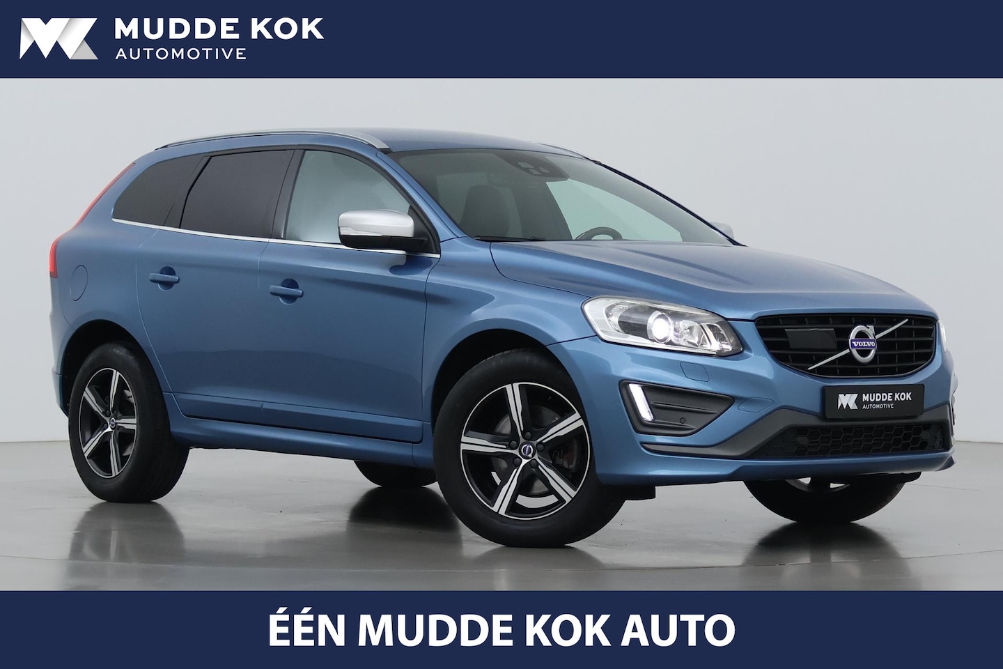 Volvo XC60 - D5 AWD R-Design | ACC | BLIS | Stoelverwarming | Voorruitverwarming | Getint Glas - AutoWereld.nl