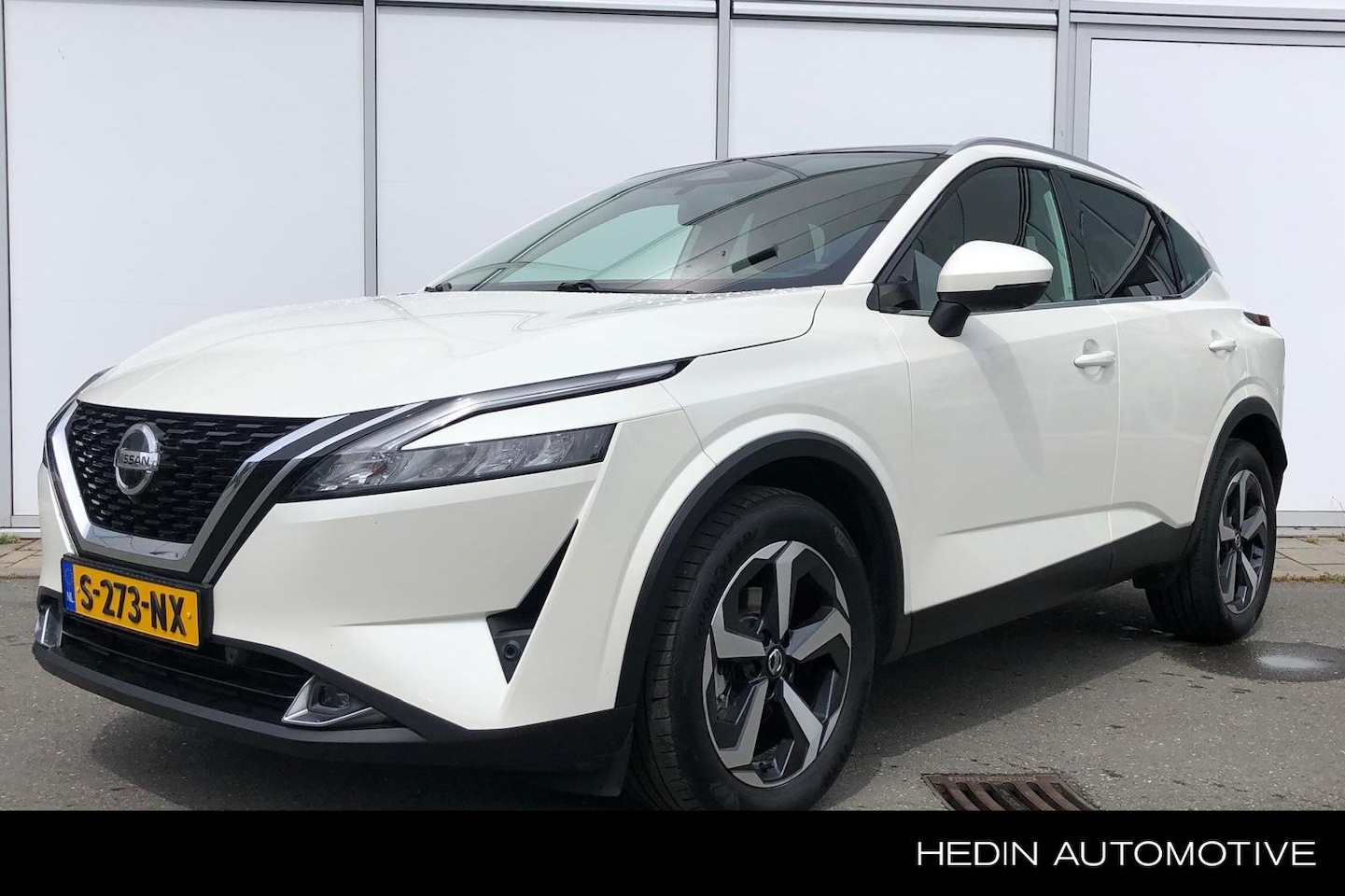 Nissan Qashqai - 1.3 MHEV N-Connecta | Panoramadak | Stoel- en stuurverwarming | 360 camera | Parkeersensor - AutoWereld.nl