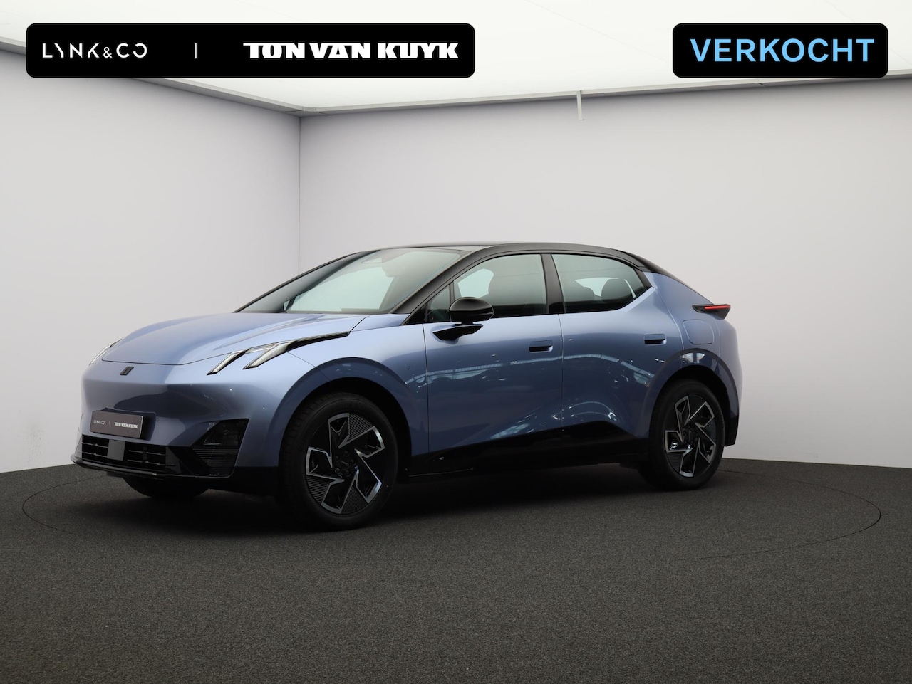 Lynk & Co 02 - Core 66 kWh / Adaptieve Cruise / Stoelverwarming / Panoramadak / Parkeercamera / Elektrisc - AutoWereld.nl