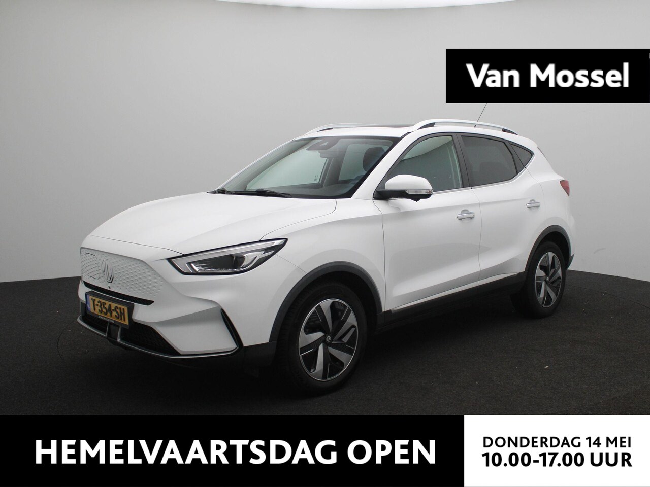 MG ZS - Standard Range Luxury 50 kWh | Apple Carplay/Android Auto | Panoramadak | Stoelverwarming - AutoWereld.nl