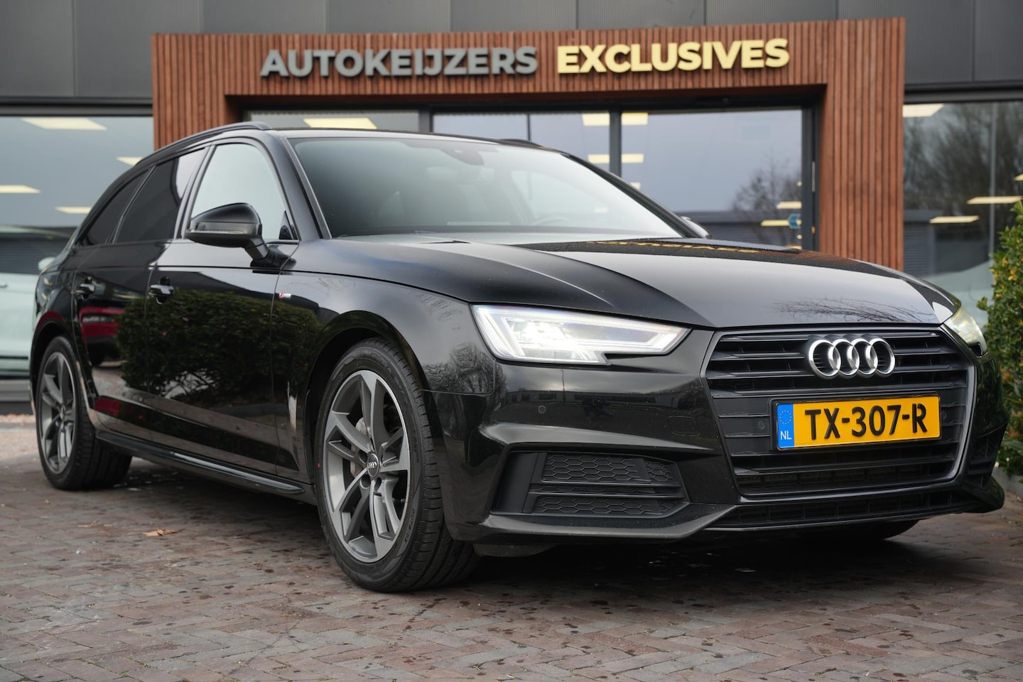 Audi A4 Avant - 3.0 TDI S Line B&O Cruise Clima Stoelverw. Ambient Leer Alcantara - AutoWereld.nl