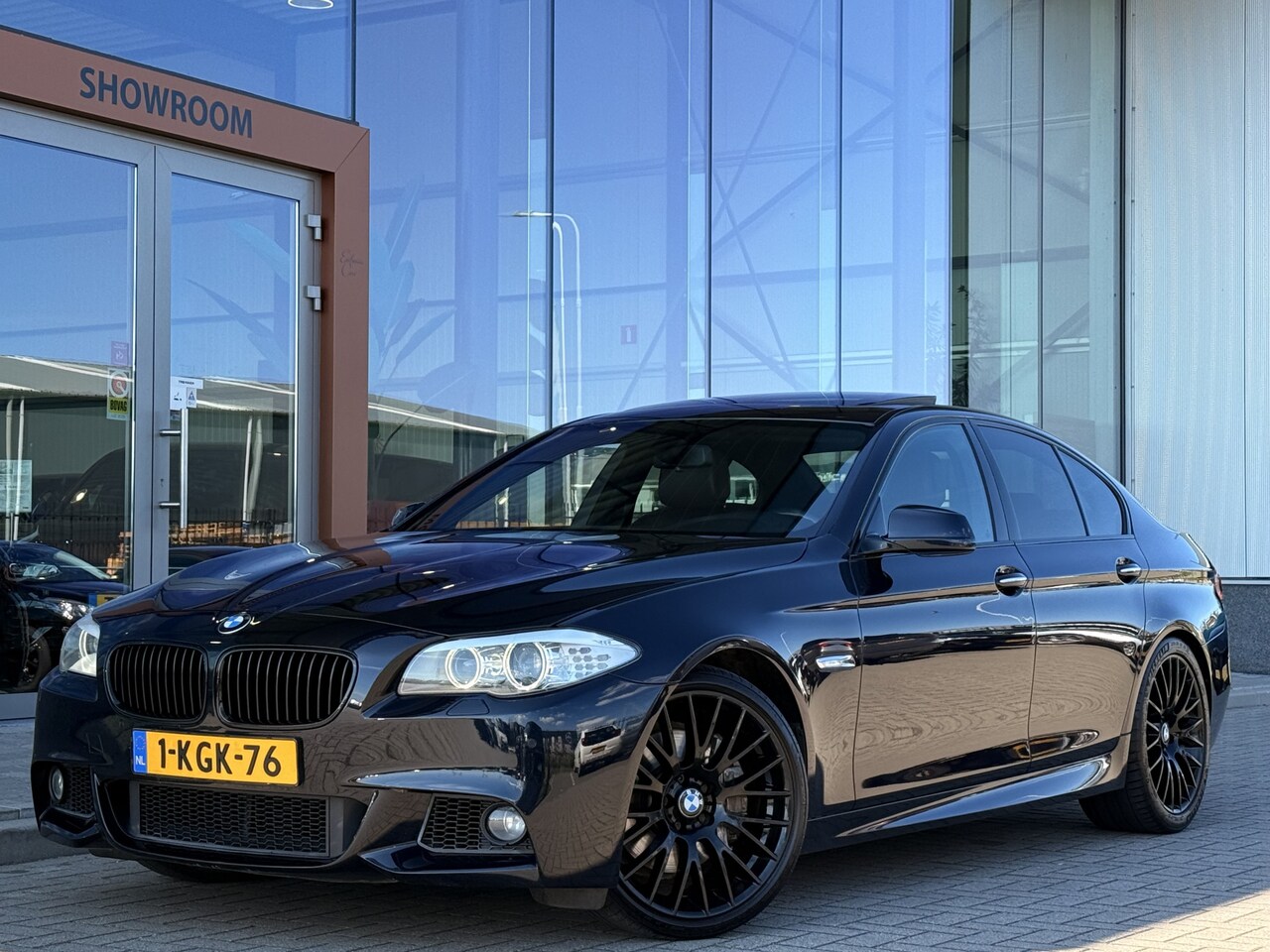 BMW 5-serie - 535d High Executive M Pakket | Memory | Schuifdak | Elec Trekhaak | Stoelverwarming V+A | - AutoWereld.nl
