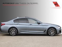 BMW 5-serie - 520e M-SPORT SCHUIFDAK LEDER MEMORY CARPLAY HEAD-UP