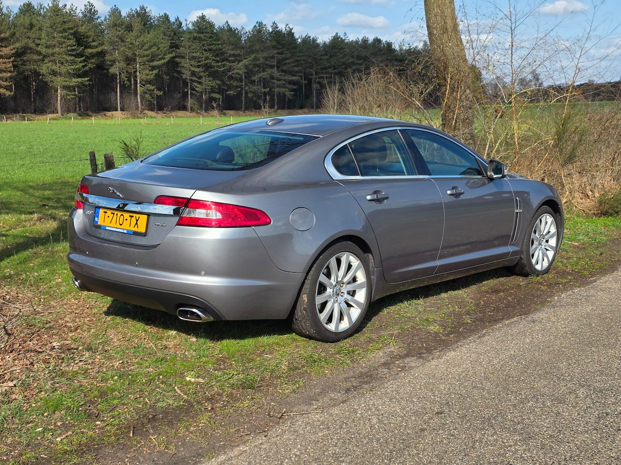 Jaguar XF - 4.2 V8 Premium Luxury - AutoWereld.nl