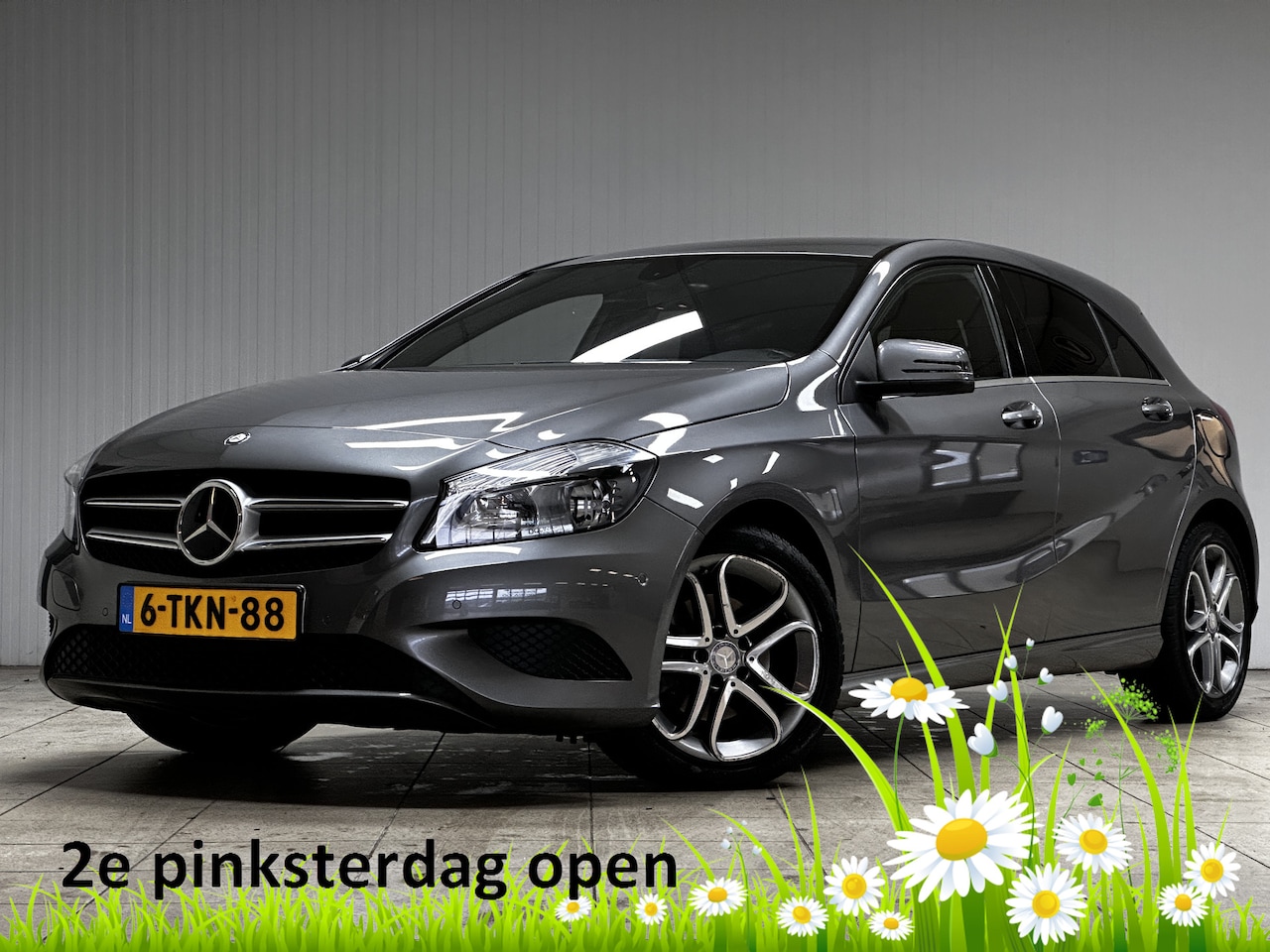 Mercedes-Benz A-klasse - 180 Ambition/ DEALER ONDERHOUDEN!/ 17'' LMV/ Stoelverw./ Zwarte-Hemel/ Half-Leder/ Airco/ - AutoWereld.nl