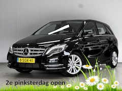 Mercedes-Benz B-klasse - 180 Ambition/ Automaat/ Bi-Xenon/ 17''LMV/ Trekhaak/ Clima/ Navi/ Cruise/ Bluetooth/ Multi