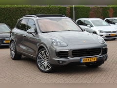 Porsche Cayenne - 3.0 S E-Hybrid / Full option / NL Auto / Trekhaak / Panoramadak / 360Camera / Luchtvering