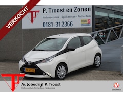 Toyota Aygo - 1.0 VVT-i x-play Navigatie/Airco/Achteruitrijcamera/Toerenteller/Elektrische ramen/Elektri
