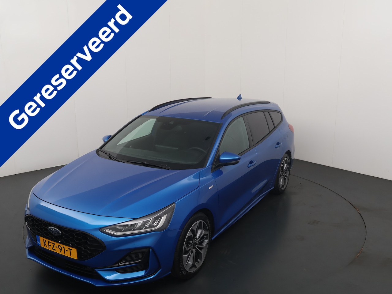 Ford Focus Wagon - ST-Line X EcoBoost Hybrid 155 pk Trekhaak | Winter Pack | Camera | 18"LM velgen  | B&O | E - AutoWereld.nl