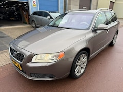 Volvo V70 - 3.2 Summum Automaat 2007 LEDER, Schuifdak, 17" LMV Dikke uitvoering met alle boekjes en de