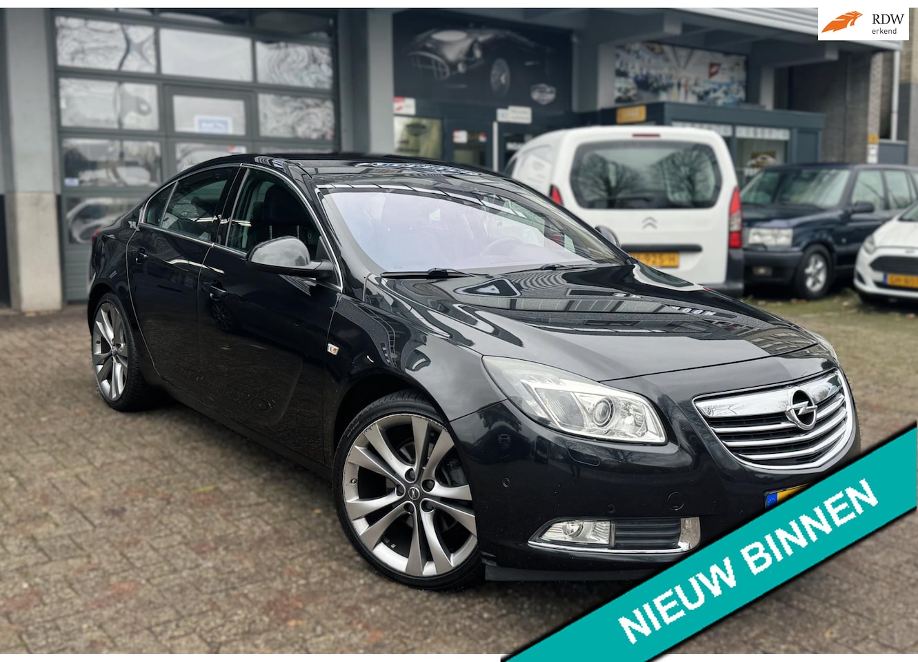 Opel Insignia - 2.0 T Edition 4x4 | AUT | NAVI | TREKHAAK | AIRCO | CRUISE | LEDER | PDC | APK. - AutoWereld.nl