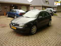 SEAT Leon - 1.6-16V Stella