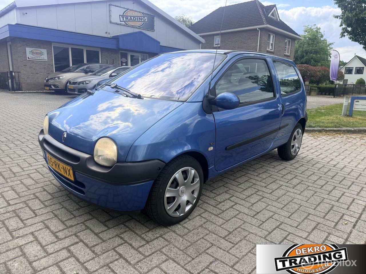 RENAULT TWINGO