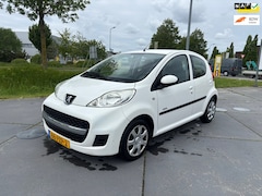 Peugeot 107 - 1.0-12V Millesim 200