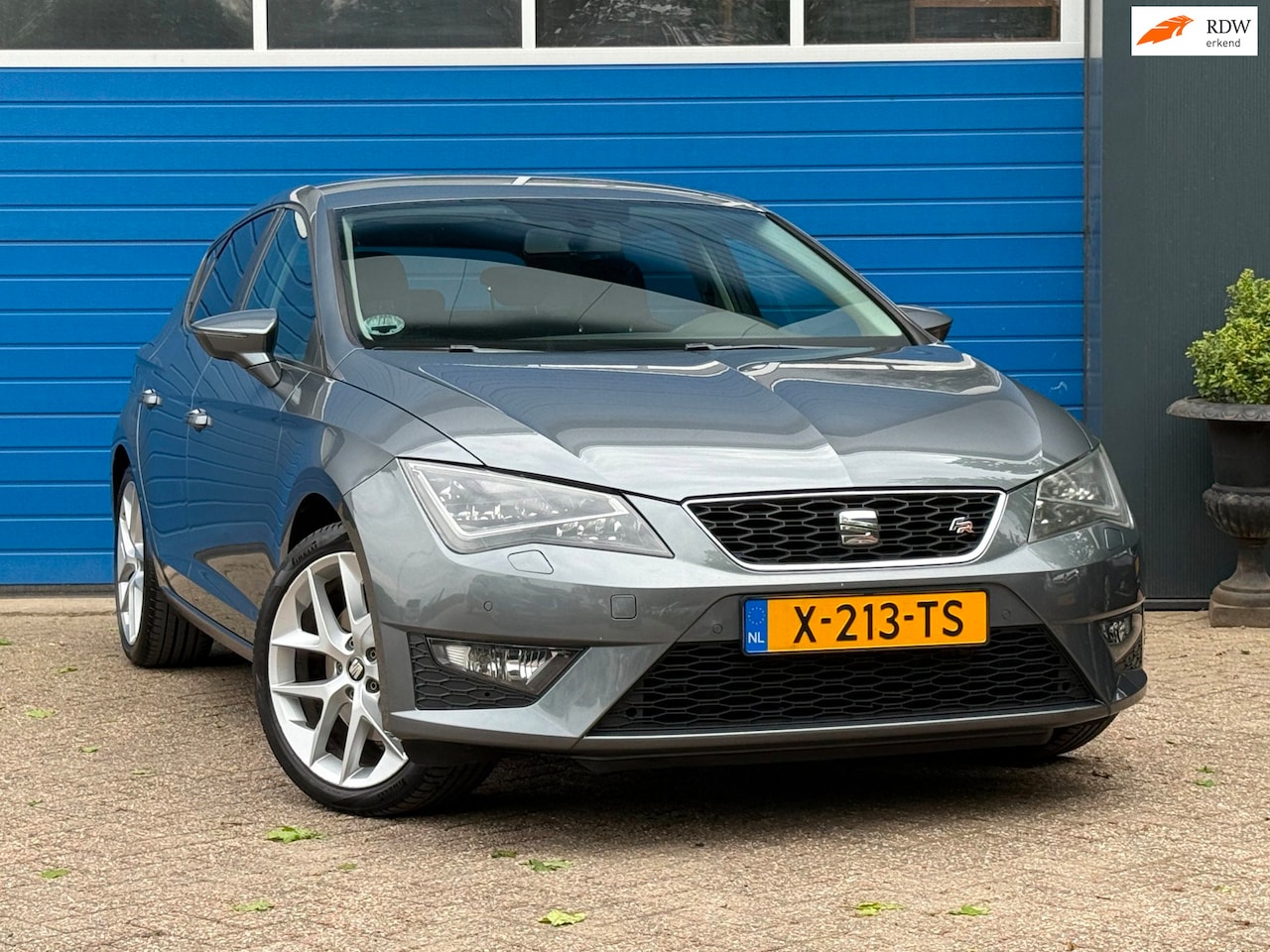 SEAT Leon - 1.8 TSI FR 180PK|Climate|Navi. - AutoWereld.nl