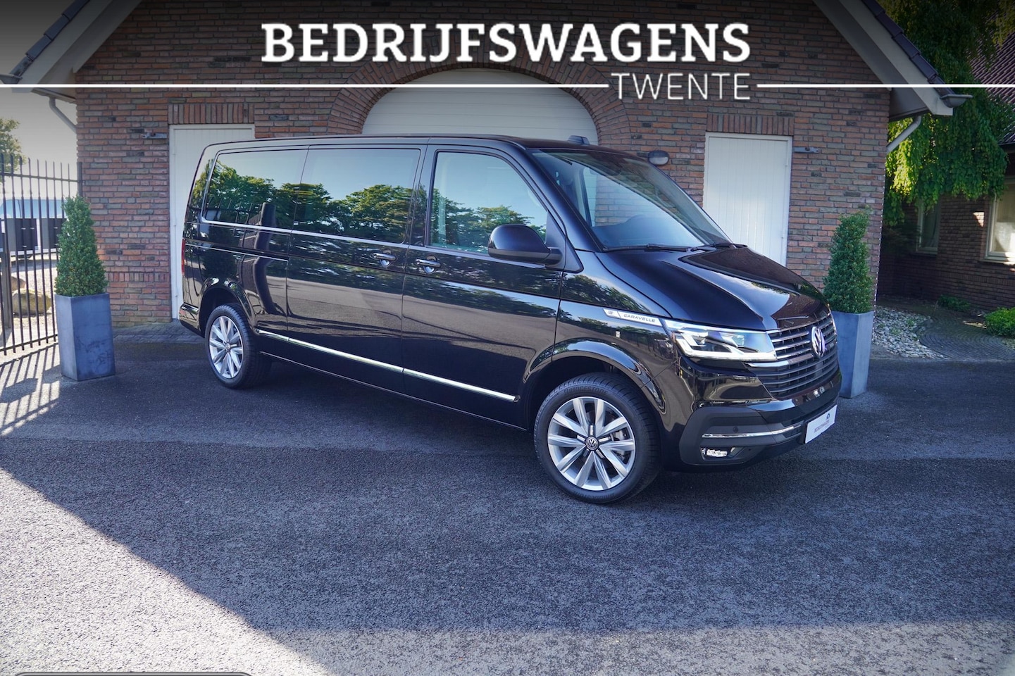 Volkswagen Transporter - 2.0 TDI 150PK DSG L2H1 DUB/CAB LED ACC LEDER Volkswagen Transporter 2.0 TDI L2H1 32 DC - AutoWereld.nl