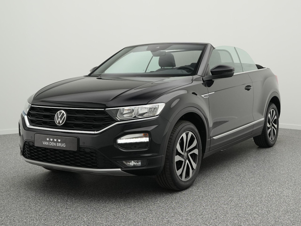 Volkswagen T-Roc Cabrio - 1.0 TSI 110 PK Style | Climate Control | Stoelverwarming | Navigatie Via Smartphone | DAB+ - AutoWereld.nl